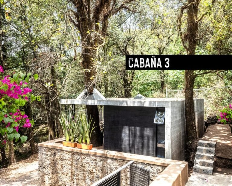 01-Fungi-cabins-Cabana-3